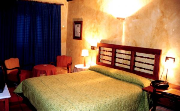 Posada Real De La Casa Del Abad De Ampudia