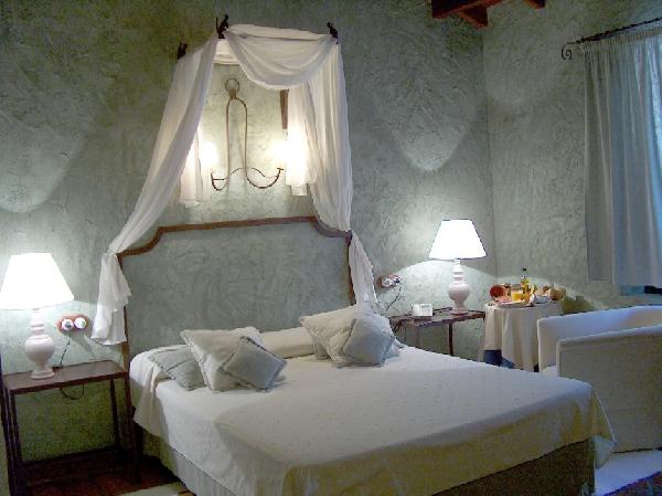 Hotel Cueva Del Gato