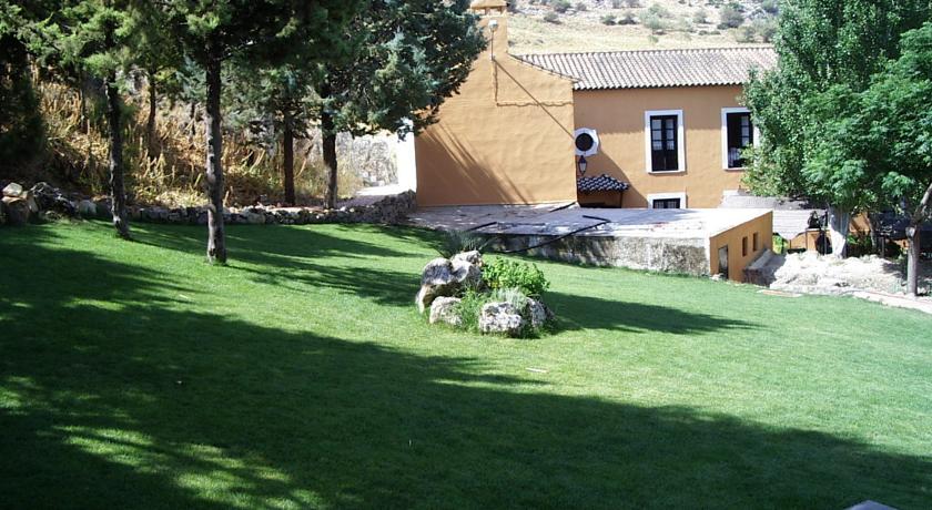 Complejo Turístico Manantial de Roya