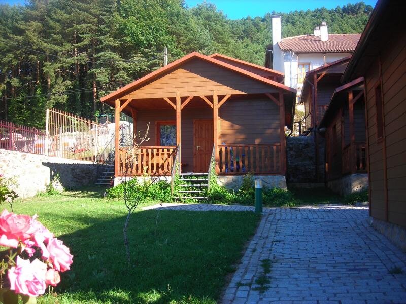 Casitas Cinco Castaños