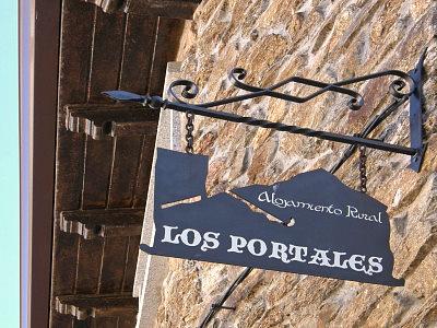 Los Portales