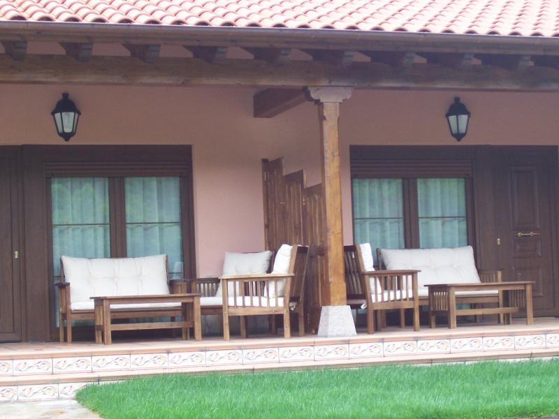 Apartamentos El Pedrayu