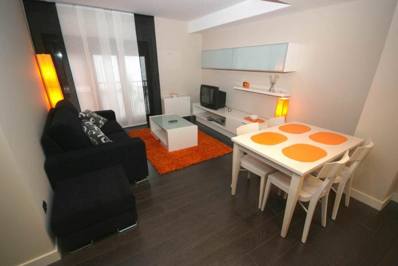 Apartamentos Rojo Y Naranja