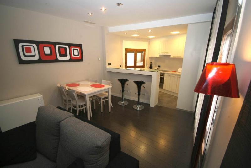 Apartamentos Rojo Y Naranja