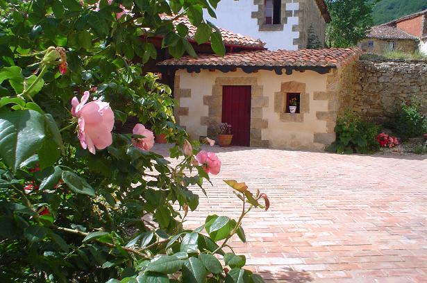 El Pozo De Los Lobos