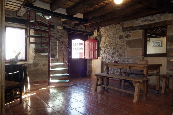 El Pozo De Los Lobos