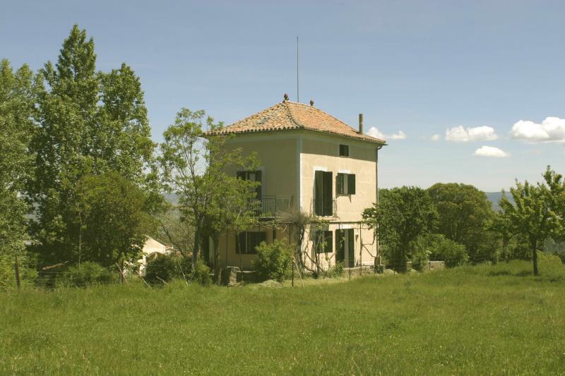 Casa Del Puente De Las Azucenas
