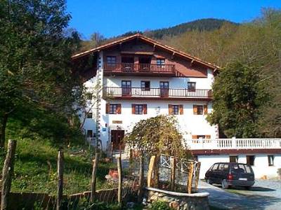Hostal Onbordi
