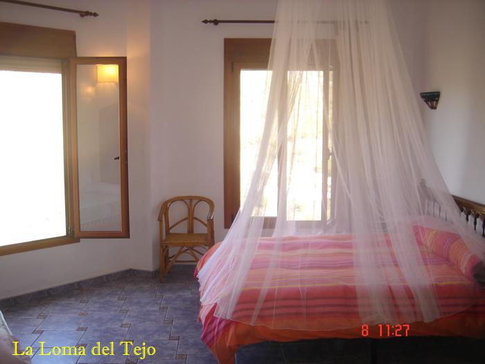 La Loma Del Tejo