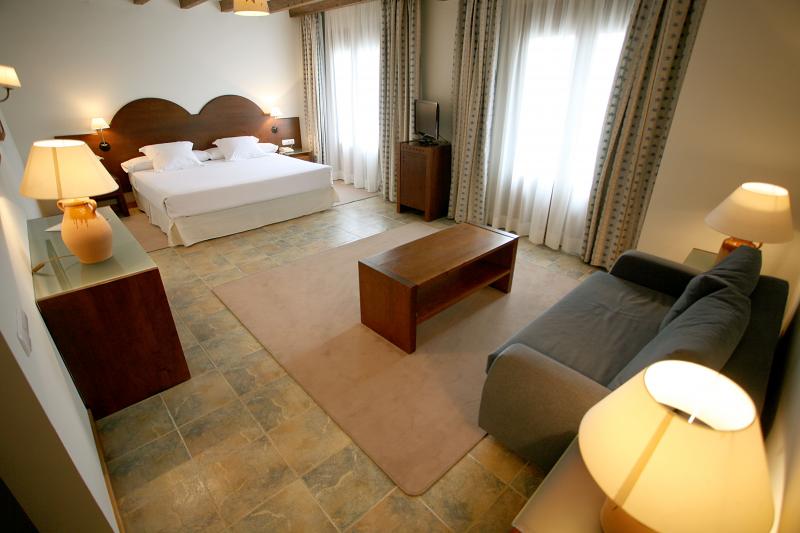 Hotel Ciudad De Cenicero