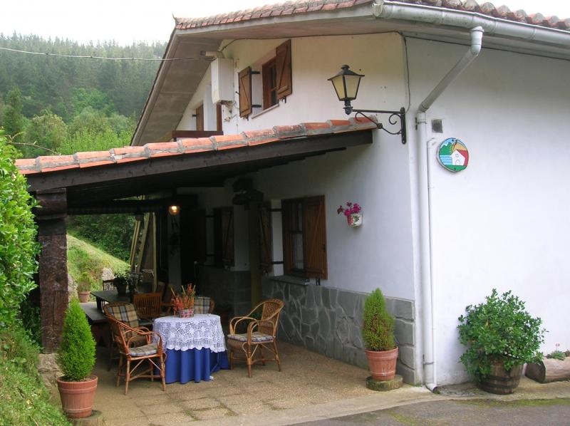 AKUIOLA