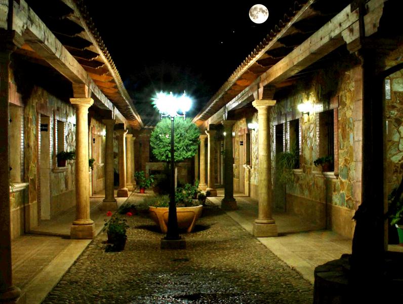 Las Aldabas