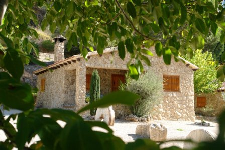 Casas Rurales Batan Rio Tus
