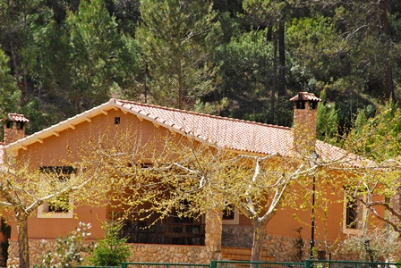 Casas Rurales Batan Rio Tus