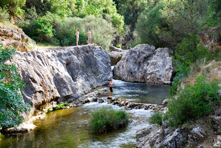 Casas Rurales Batan Rio Tus