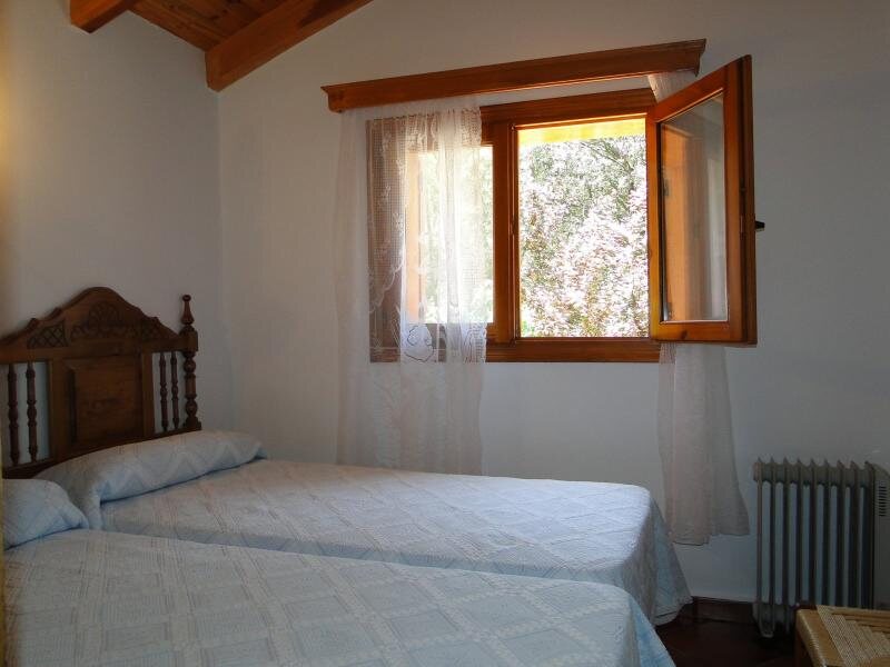 Casas Rurales Batan Rio Tus
