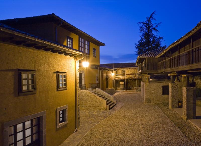 Hotel Quintana Del Caleyo