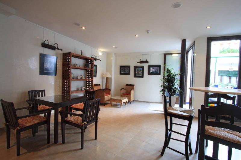 Casa Baños De La Villa
