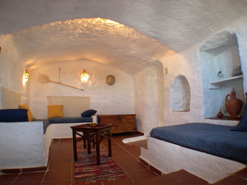 Cueva Almendro