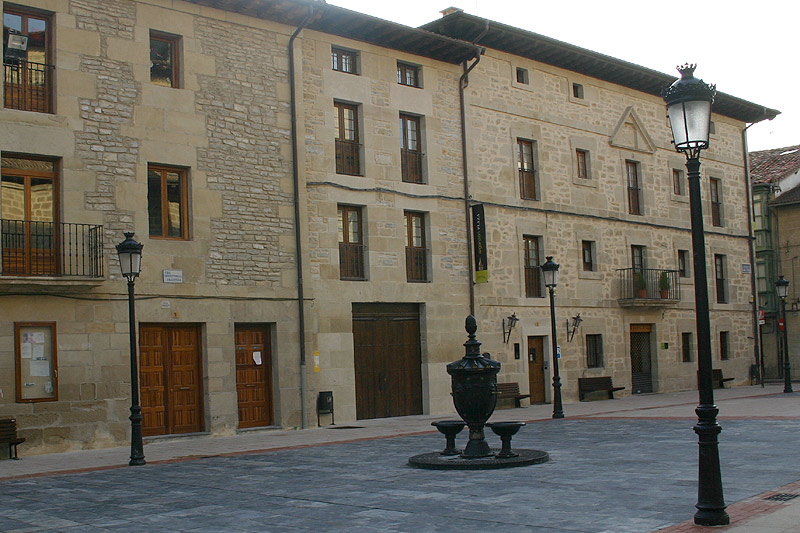 Hotel Arganzon Plaza