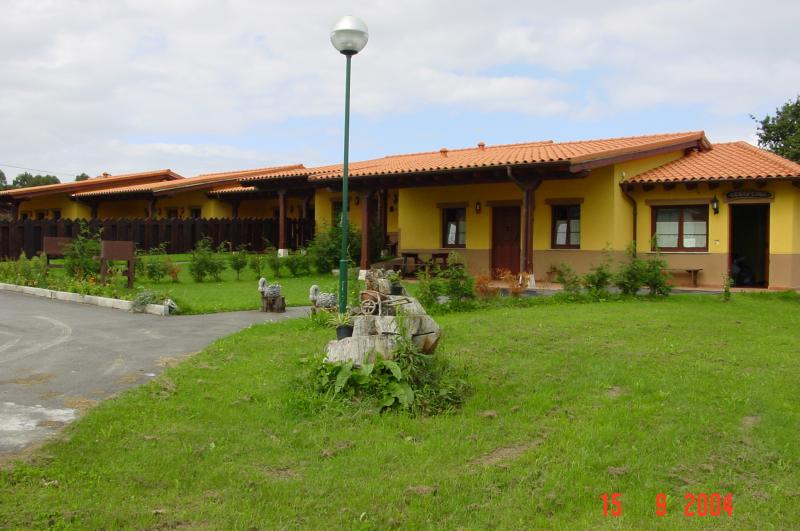 Apartamentos Rurales La Regatina