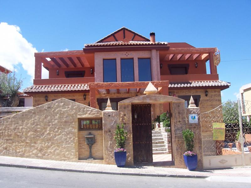 Laurel De La Reina