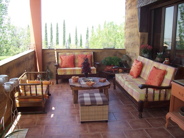 Laurel De La Reina