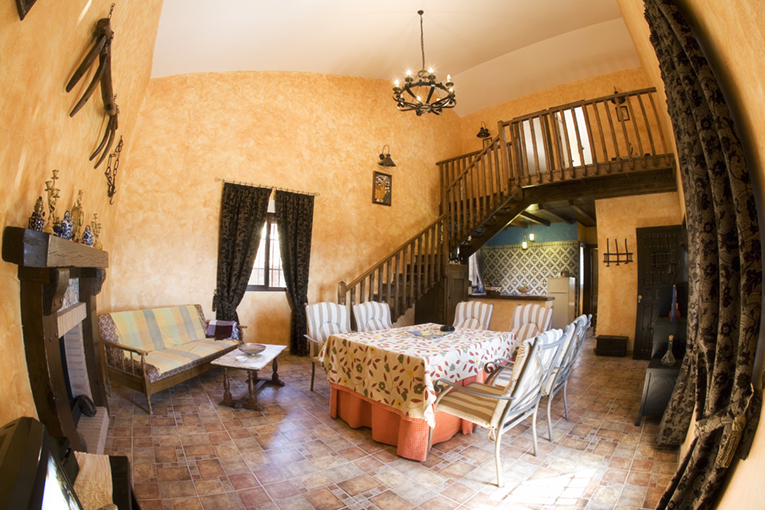 CORTIJO LA ROCA