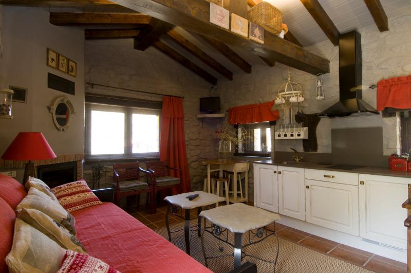Casas De Velilla. Casa Concejos