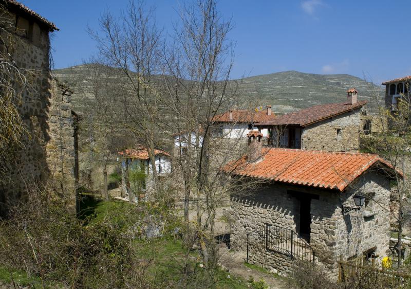 Casas De Velilla. Casa Concejos