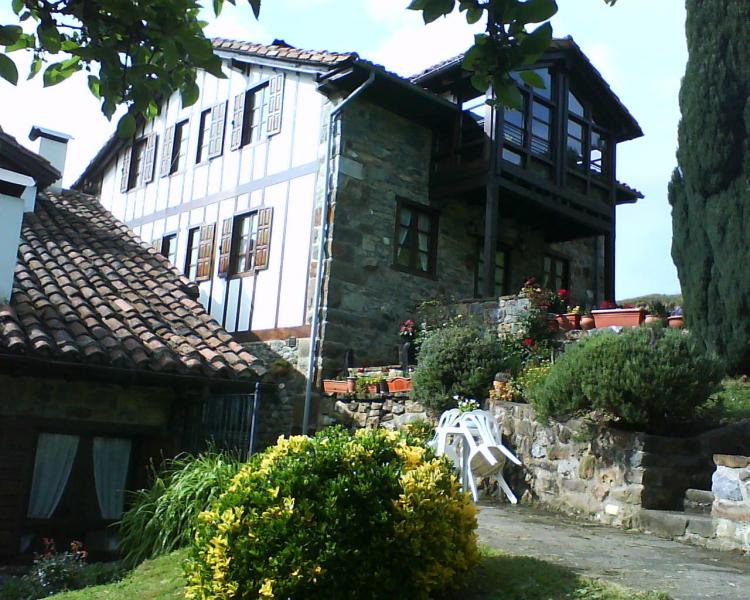 Viviendas Rurales La Hornera