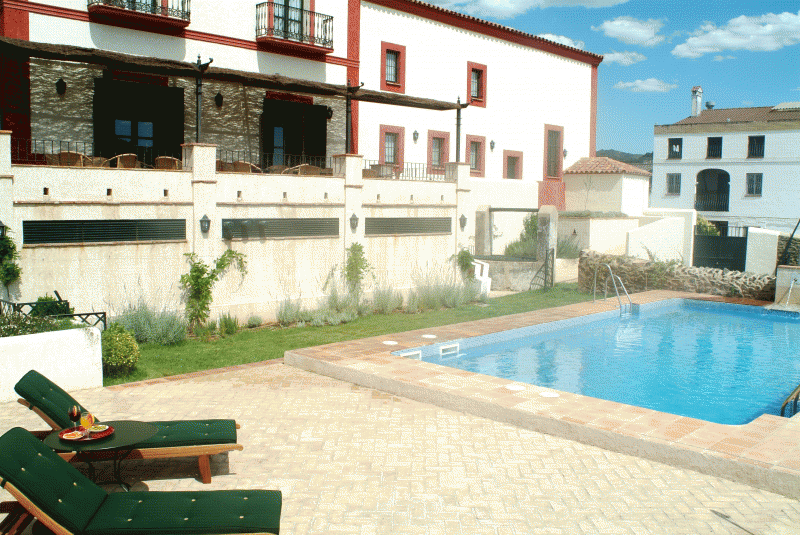 Hotel Posada De Valdezufre***