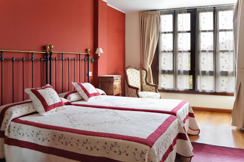La Casona De La Roza