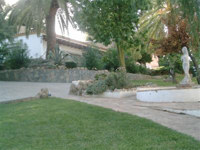 La Casa Del Jardin
