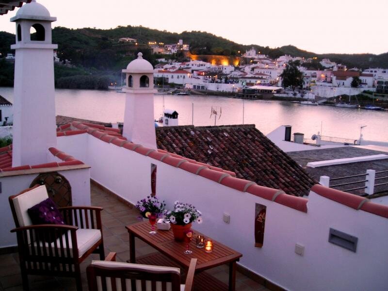 La Casa De Las Tejas