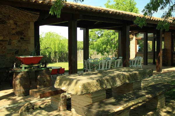 Mas Ca L'estrada