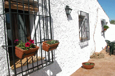 El Cortijuelo De La Media Luna