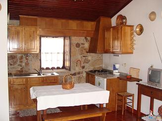 Casa Da Lagariça / Casa Da Calçada