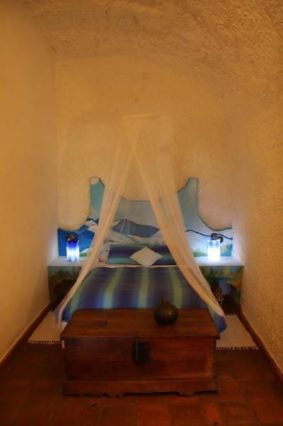 Cuevas Almagruz
