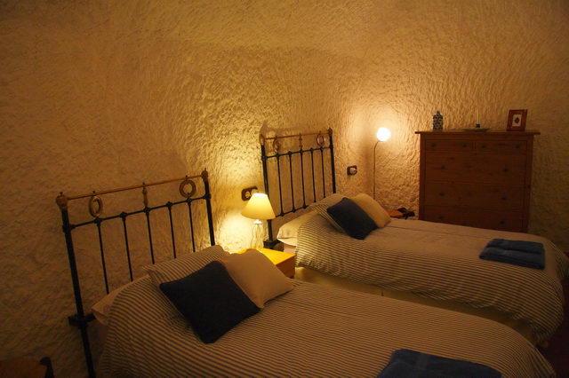 Cuevas Almagruz
