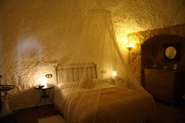 Cuevas Almagruz