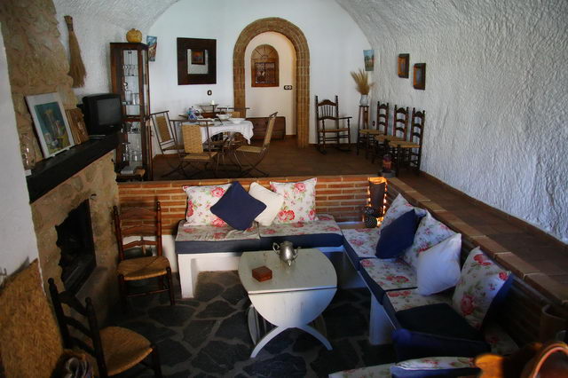 Cuevas Almagruz