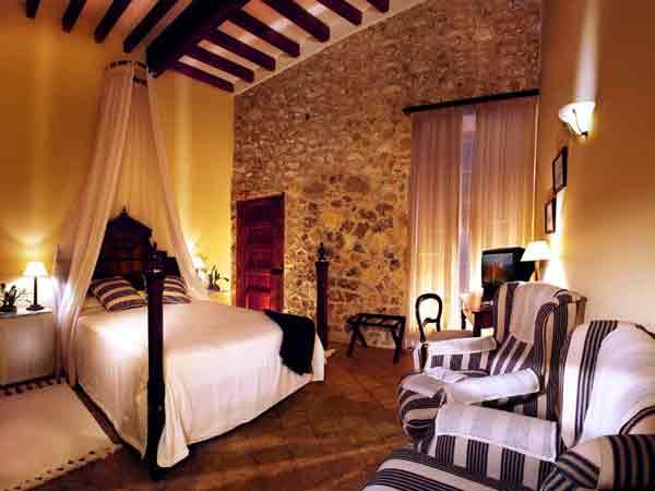 Petit Hotel Cas Comte