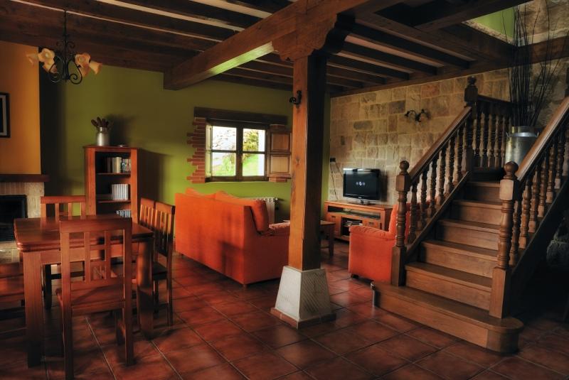 La Casa De Bustantegua