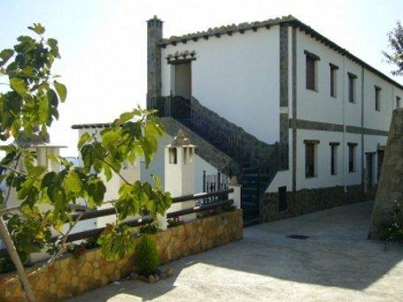 Casas Rurales Los Macabes