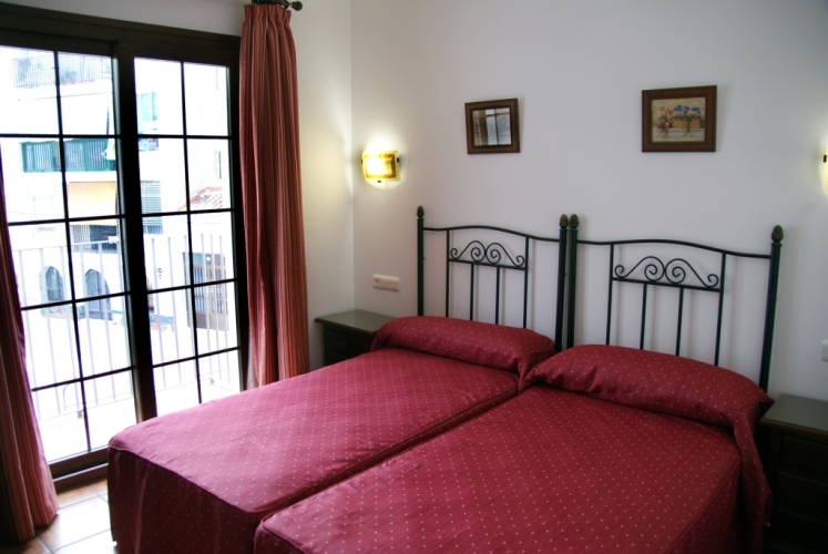 Hostal Palomares**