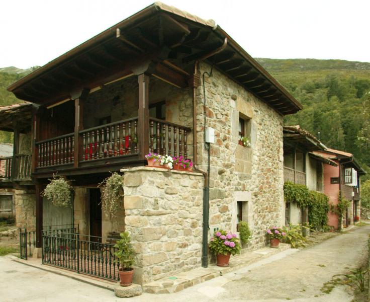 Casa Milia