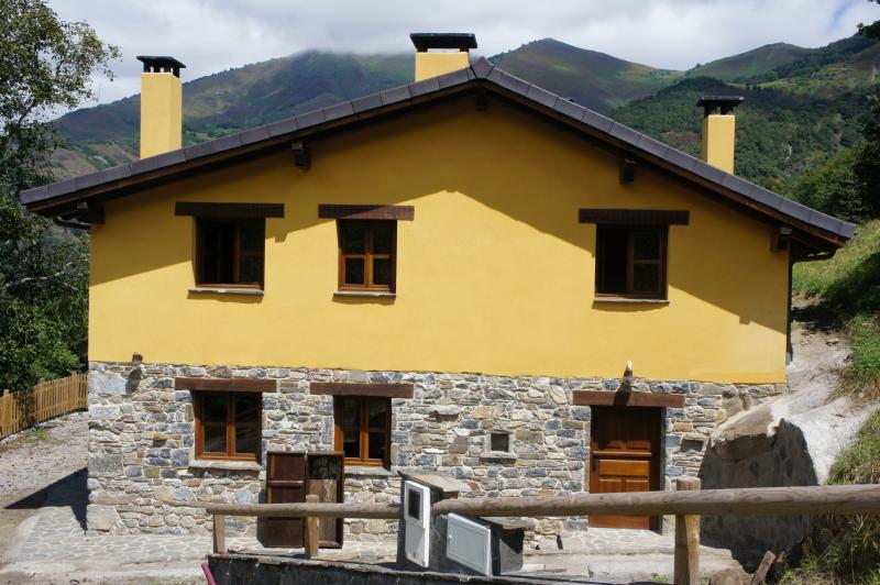 Llananzanes Rural