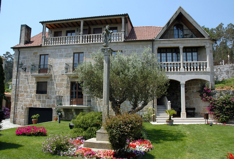 A Casa Antiga Do Monte