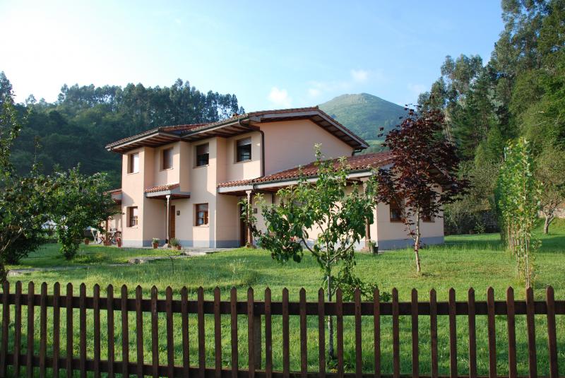 Casa De Aldea Xideces